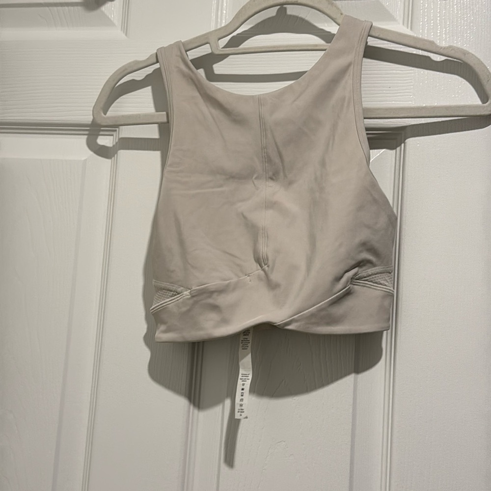 LULULEMON High-Neck Train Bra Light Support.